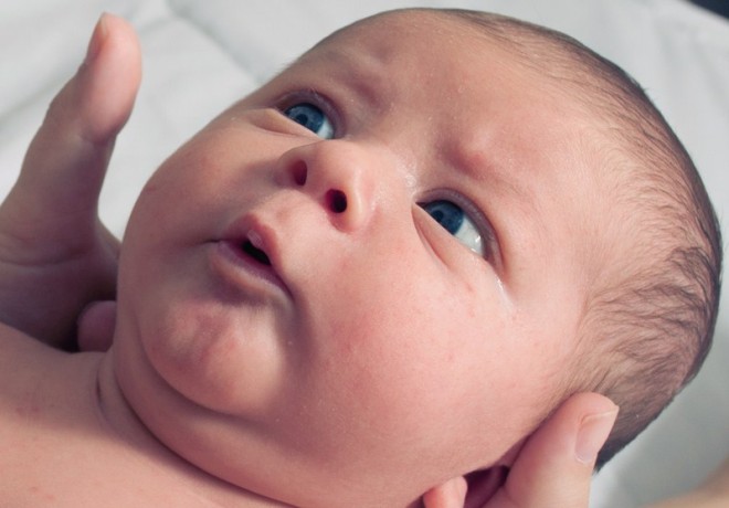Як позбутися від гикавки у новонародженого