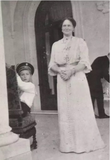 Олександра Федорівна з сином, цісаревичем Олексієм